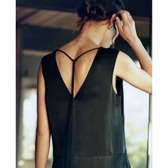 Everlane SZ XS The Satin V-Neck Maxi Dress Black NWT - Picture 2 of 7